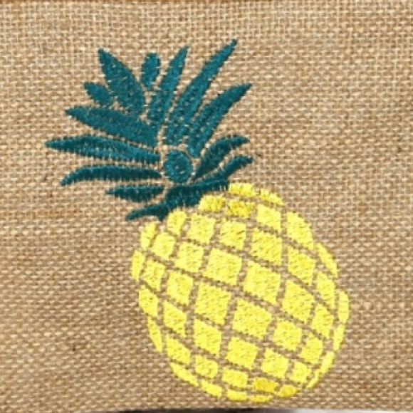 Pineapple Wristlet Beach Pouch NEW - Picture 3 of 3